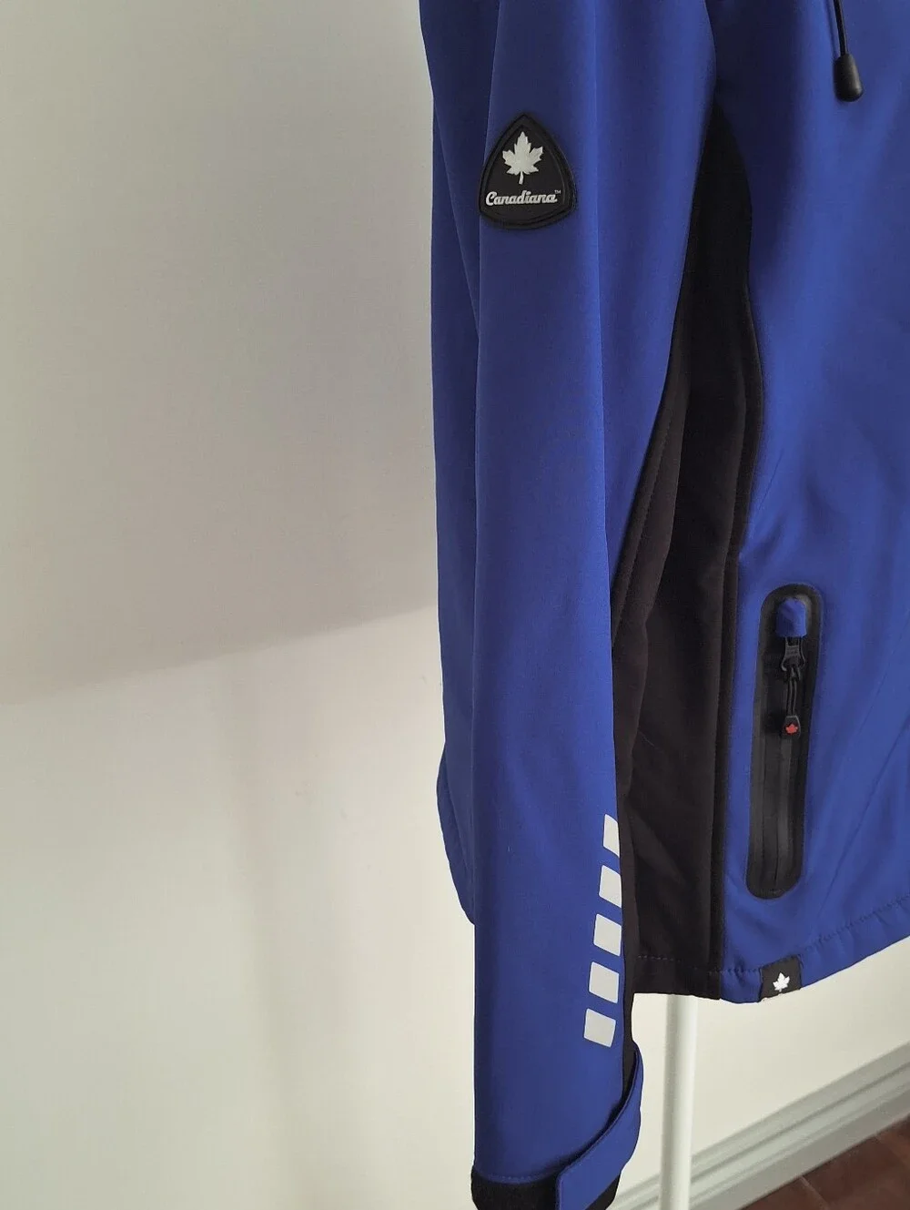 Canadiana NWOT Women's Blue Hooded National Geo Reflective Jacket. Ladies S. - Picture 10 of 13